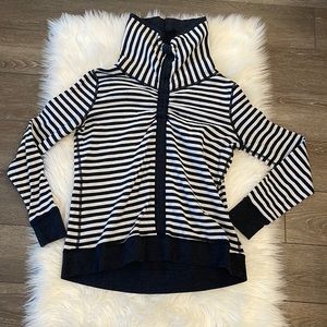 Size 6 lululemon sweater